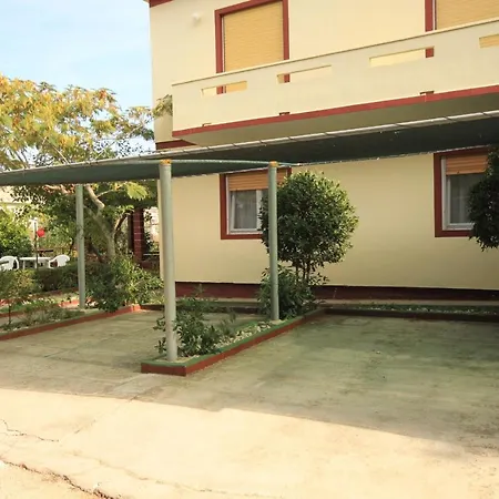Apartments With Parking Space Ugljan - 8479 Ugljan