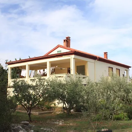 With Parking Space - 8479 Ugljan