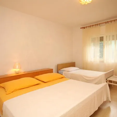Apartments With Parking Space Ugljan - 8479 Апартаменты Углян