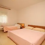 Apartman With Parking Space - 8479 *