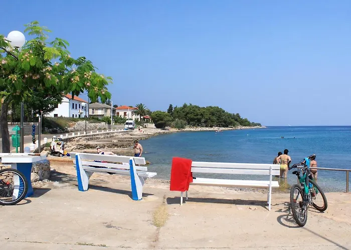 With Parking Space - 8479 Ugljan