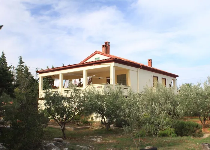 With Parking Space - 8479 Ugljan