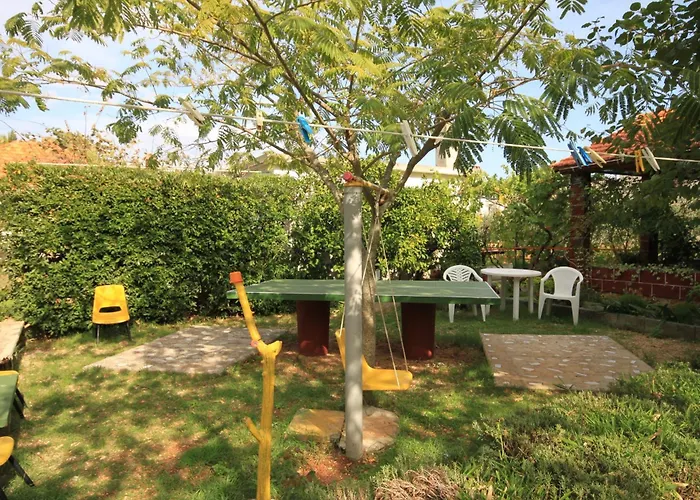 Apartman With Parking Space - 8479 *