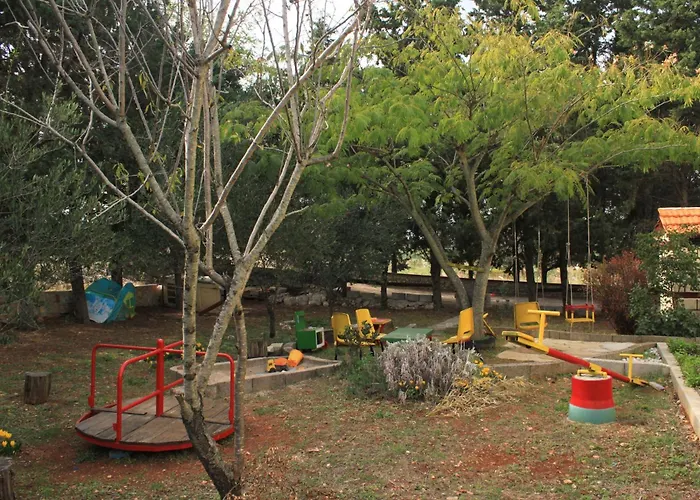 With Parking Space - 8479 Ugljan